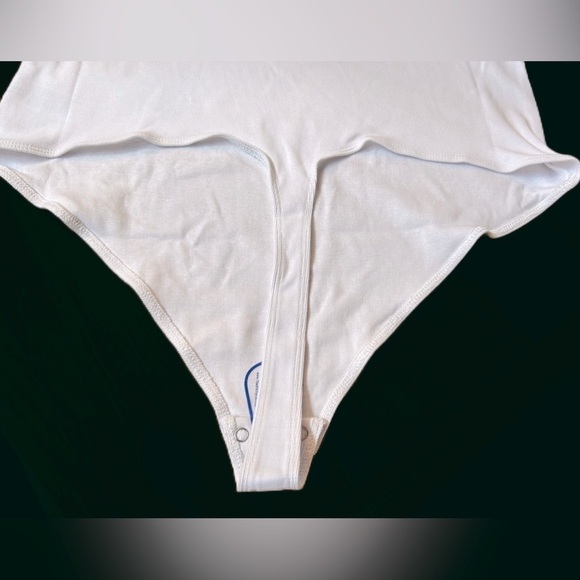 NWT Good American White Open-Back Short-Sleeve Thong Bodysuit with Snaps, XXXL - Picture 9 of 15